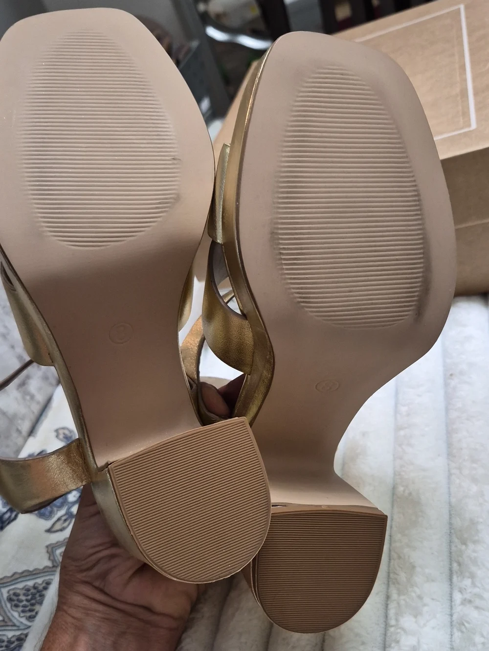 Seychelles Los Angeles Gold Leather Heeled Platform Sandals Womens Sz 8 M